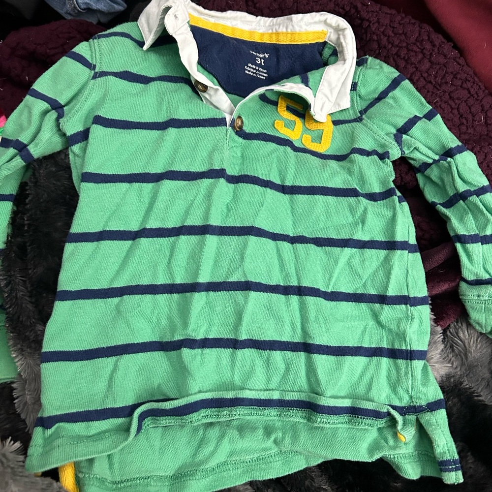 I’m selling a long sleeve shirt